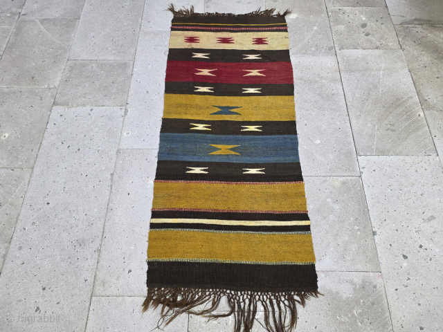 Early 20th century all-wool small Monastery rug.
Size:130*55 cm
                         