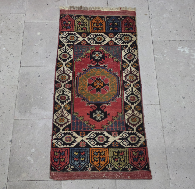 Antique Anatolian Konya Yastık
Size:57*112 cm
Please contact salaberina@gmail.com