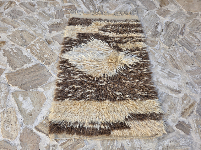 Anatolian Turkish Nomedic Tulu Rug
Size:120x82 cm