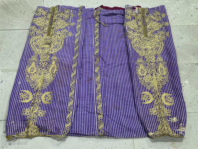 Gold glitter thread embroidery Old Anatolian shalwar
Size:117x90 cm
Please Contact salaberina@gmail.com                       