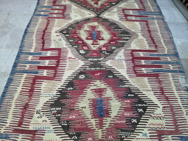Antique Anatolian Afyon Kilim
Size:260x172 cm
Please contact me salaberina@gmail.com                         