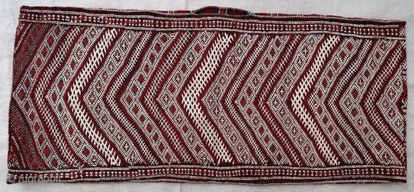 Authentic kilim cushion from the Moroccan Middle Atlas, circa 1950.

Origin : Morocco
Period : around 1950
Size : 83 x 36 cm
Material : wool and cotton
Good general condition
Handwoven

✦ Price and photos on www.christiandoux.com/products/moroccan-pillow-83-36  