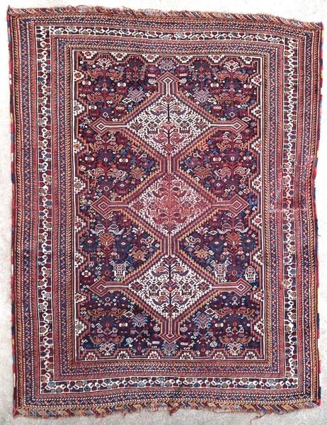 Old Ghashghai rug, 1900 or before, an old restoration, wear in the center. Nice tribe weaving.

Origin : Persia
Period : 1900 or before
Size : 200 x 155 cm
Material : wool on wool
Wear in  ...