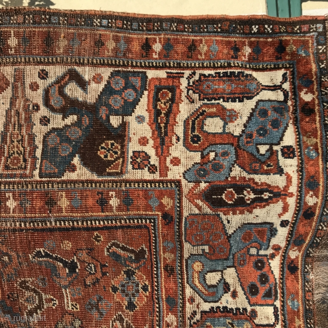 Antique Khamseh, 275x182cm, wonderful colours and an exceptional main border, no repairs. In need for a good home and a gentle cleaning. Sometimes the rugrabbit contact does not work, please send an  ...