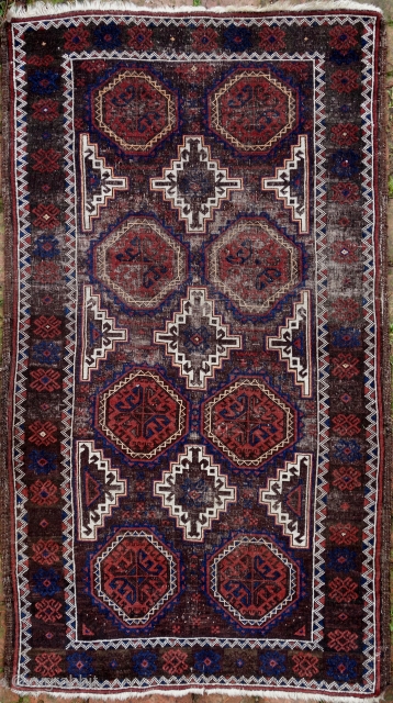 Antique Salar Khani design Baluch, 174x101cm, 4 cord goat hair selvedges. Gently washed.                    