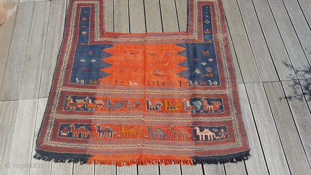 Beautiful Caucasian verneh horse saddle cover ,ca. 1910 ( swiss dealer certificate 2007)with 3 caravans
152 x 148 cm ,wool on wool ,good condition,with rings for hanging       