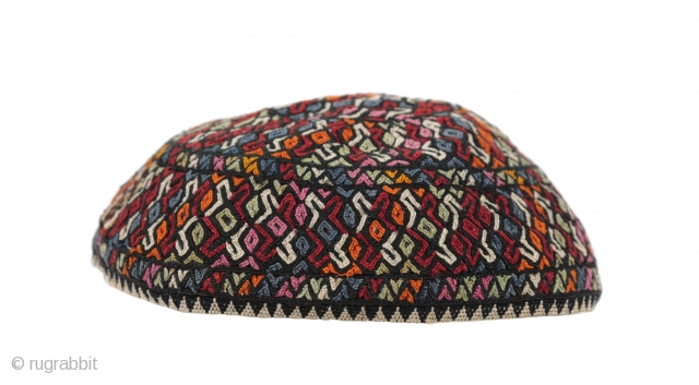 hat from central asia - turkmenistan
98570                           
