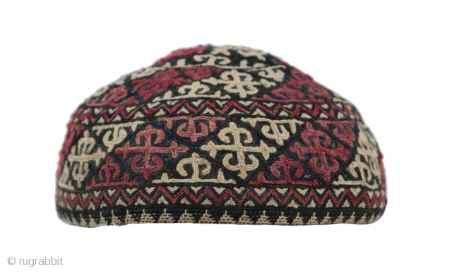 hat from central asia - turkmenistan
00670                           