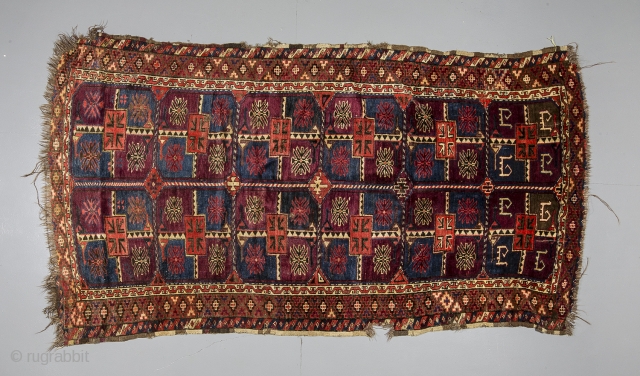 Kyrgyz Rug 32470
almost
138 cm x 250 cm = 54.33" x 98.43" = 4.53' x 8.20'
1900s
from Central Asia - Kyrgyzstan
wool and cotton            