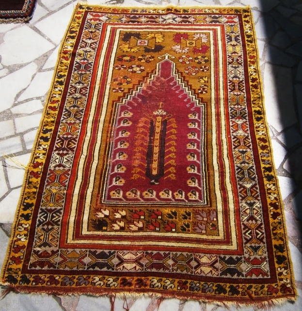 Anatolian Mucur rug. Some synthetic color 
95cm x 135cm                        