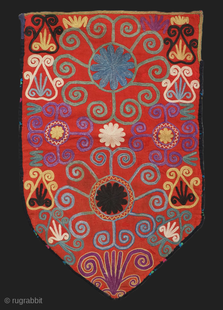 Antique Uzbek Lakai tribe Uut Kap Ilgich, silk on red mogul cotton, circa 1900.