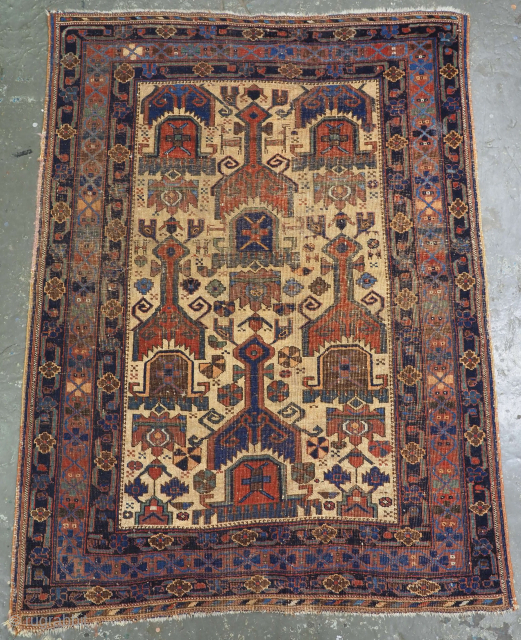 Early Afshar rug with interesting design. Size: 147 x 112cm.                       