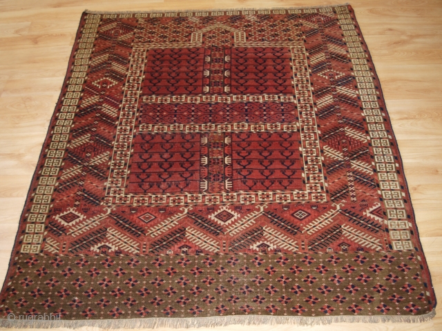 Antique Tekke Turkmen Ensi of classic design with good colour. www.knightsantiques.co.uk Size: 4ft 7in x 4ft 3in (140 x 130cm). 

Late 19th century.

Ensi are considered to be traditional ceremonial door hangings for  ...