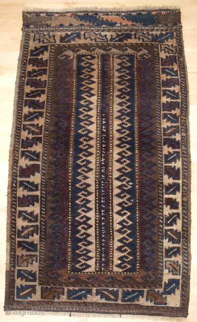 £275.00 Click the link www.knightsantiques.co.uk to view more items.

Size: 3ft 3in x 1ft 11in (101 x 58cm).

Antique Afghan Baluch balisht face, balisht were storage bags used to keep either grain or personal  ...