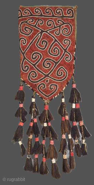 Size: 3ft 7in x 1ft 3in (108 x 37cm). Including tassels.

Antique Kyrgyz felt 'ok bash' cover for yurt tent poles.

Circa 1900.

Ok bash were decorative covers used by the nomadic tribes to cover  ...