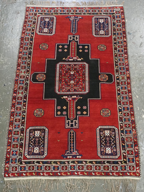 Antique Caucasian Kuba region Konagkend rug with large cruciform medallion design.
Size: 7ft 5in x 4ft 8in (227 x 143cm).
Circa 1900/10.
A good example of a Konagkend rug with the classic cruciform medallion design; ...