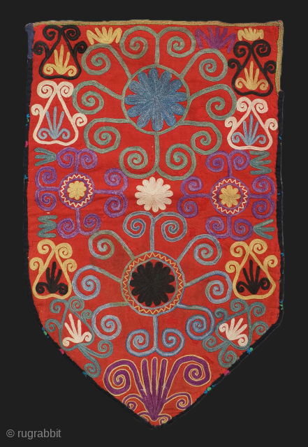 Antique Uzbek Lakai tribe uut kap ilgich, shield wall hangings for the yurt.
Size: 2ft 1in x 1ft 4in (63 x 41cm).
Circa 1900.

Uut kap ilgich are shield shaped hangings that usually formed part  ...