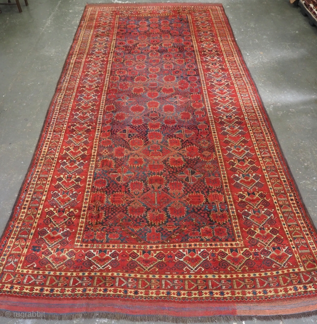 Antique Ersari Beshir Turkmen kelleh carpet of exceptional size.
www.knightsantiques.co.uk
Circa 1870 or earlier.
Size: 18ft 6in x 8ft 2in (565 x 250cm).
This exceptional tribal carpet originates from the border regions of norther Afghanistan. The  ...