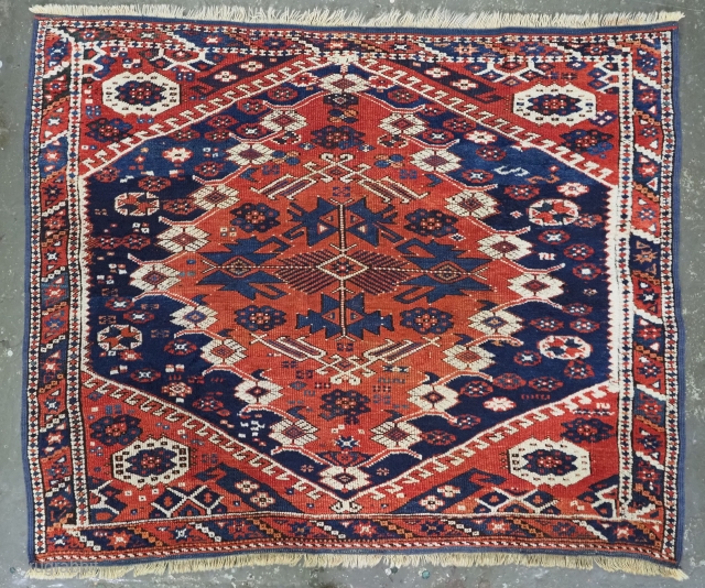 Early example of a Kiz Bergama rug, probably mid 19th century.
www.knightsantiques.co.uk
                      