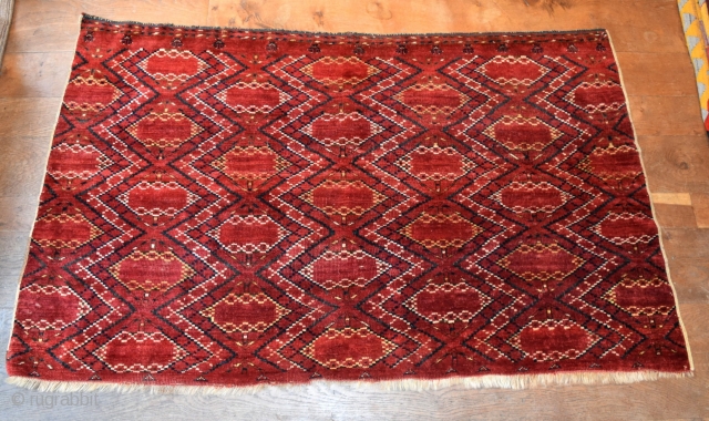 An antique Ersari Beshir chuval face with scarce Ikat design. Good natural dyes and honest original condition with traces of slight wear in places. An attractive piece with good age, suitable for  ...