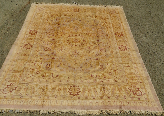 Amritsar Carpet  Excellent condition,  nothing is  wrong  with it, late 19th century  ; 11'7"  x  8'6"  Please reply to my email:  
takhtabzaar@me.com   ...