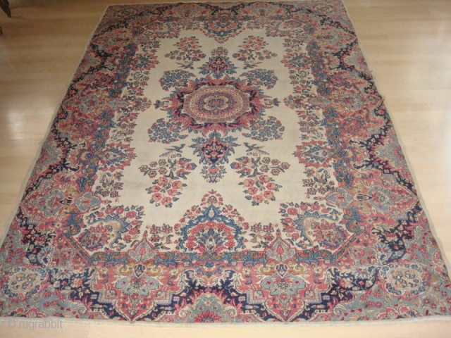 Antique Floral 5 X 7 Kerman Persian Rug Carpet Cir 1940
You are bidding on a beautiful antique Kerman carpet dated back to the 1940s.  This exquisite one-of-a-kind rug would make the  ...