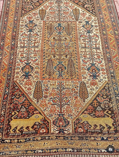 Incredibile antique Qashqa'I rug from Shiraz area in Central-Southern Persia
Size 2.11mt. x 1.35mt.
for more info: asolokilim@gmail.com
or in my Instagtram page : https://www.instagram.com/asolo_kilim_gallery/