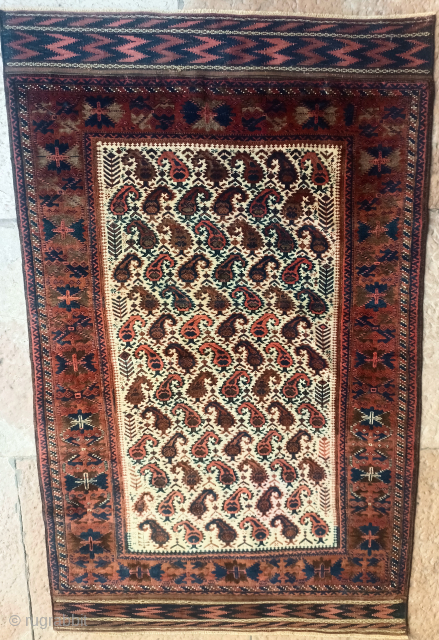 antique Baluchi rug in perfect conditions.
Size 1.08mt. x 1.76mt.
More info in DM: asolokilim@gmail.com                    