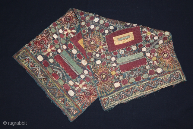 Edges of a towel ( peshkir ), silk embroidery on indigo dye cotton, Turkey, XVIII century. 33,5 X 74 cm             