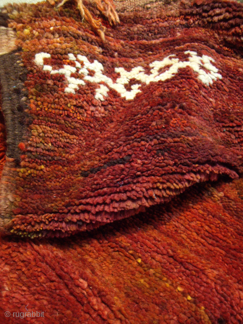 MOROCCAN BERBER MIDDLE ATLAS RUG from the region of Mrit. The field has many shades of terracotta, brown and deep reds and the "abrashes" are very attractive. Reference 2165. Size 187 x  ...