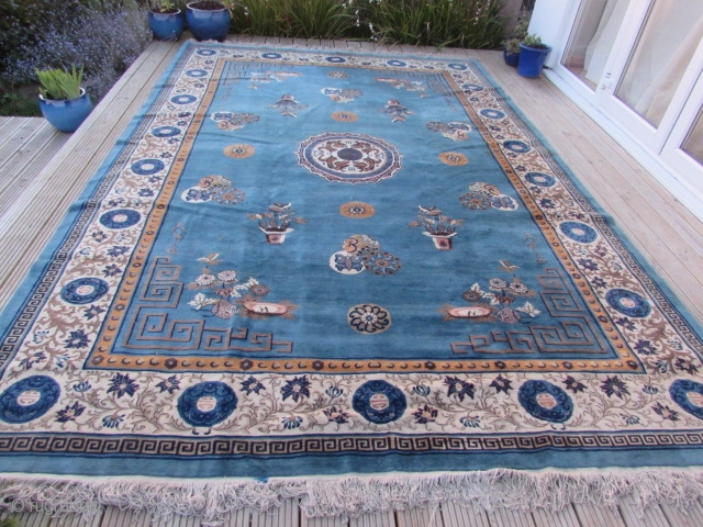 Good Chinese Carpet, approx 1930s-50s.  Size 391 x 258 cm. In good pile. Couple of small dirty marks and a small ink stain on the one flatwoven end. Has a great  ...