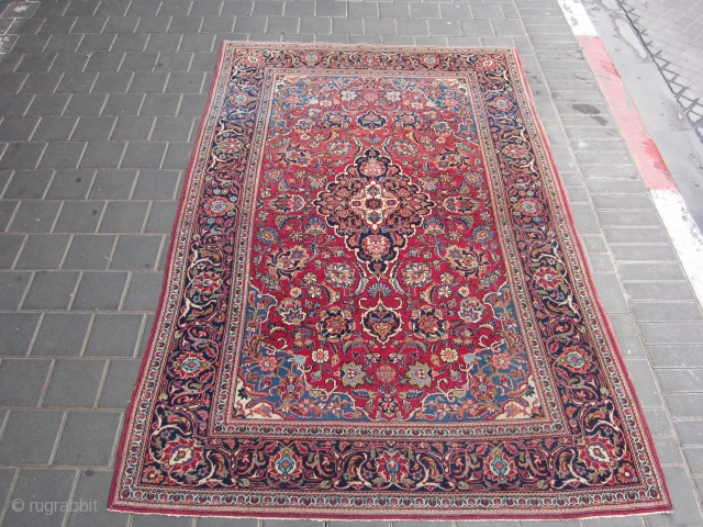 Kashan Rug with good age,beautiful colors and desigen size:200x131-cm / 78.7x51.5-inches                      