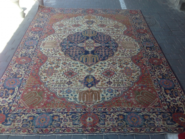 Persian Tabriz rug size: 322x230-cm. pleaes ask                          