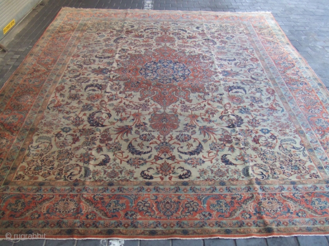 ANTIQUE ISFAHAN  great pattern, lovely colors low pile size:340x263-cm / 133.8x103.5-inches  more info please mail me               