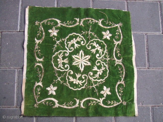 ottoman velvet embroderi late 19/ size:44x42-cm  / 17.3x16.5-inches 
mint condition                      