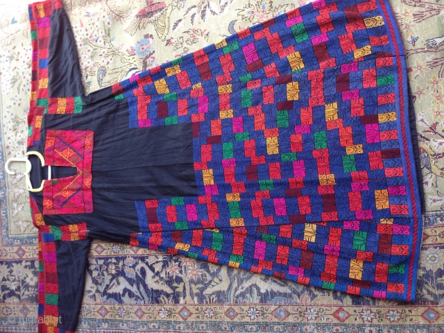 Palestinian drees embroidery size:L 140-cm  please ask                         