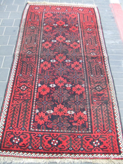 ANTIQUE BALUCH CARPET HAND WOVEN
Size: 186x91-cm /73.2x35.8-inches
The carpet has been fixed in some places(as you can see on the pictures)
Condition: good, low pile in some places
       