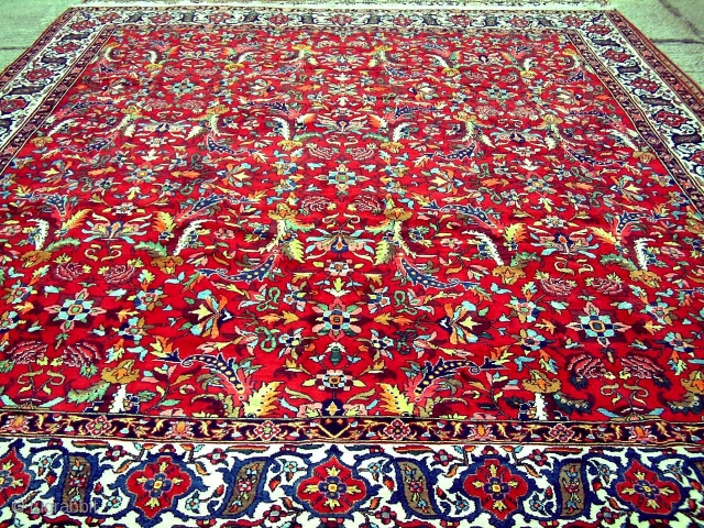 Large antique Bakhtiyar carpet 

Size:320x300cm


SOLD                            