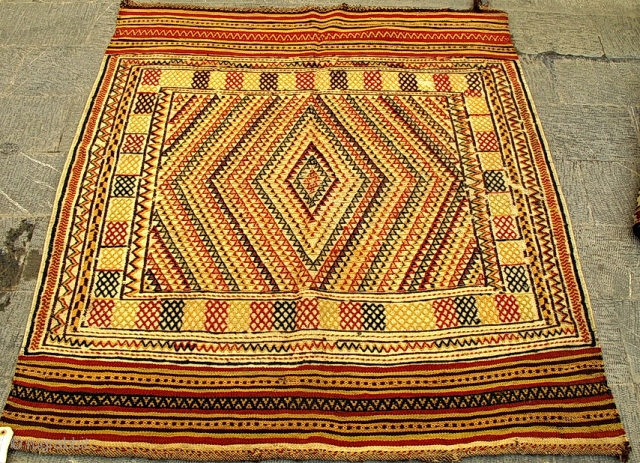 Antique pure wool Bakhtiyar , Louri sofreh


                          