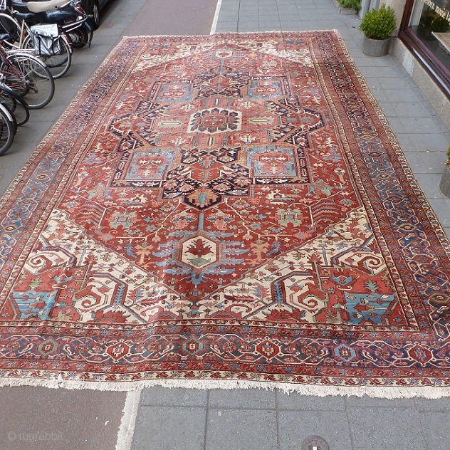 Beautiful Antique Heriz 670 x 410 cm,                          