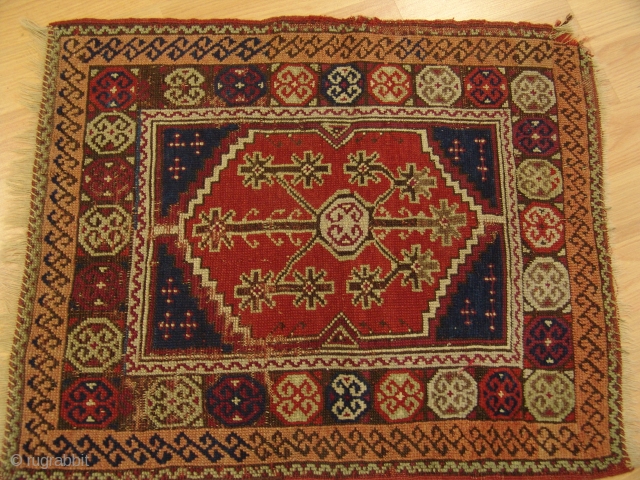 Sarkisla Pillow
Size 0,66cm x 0,80cm                            