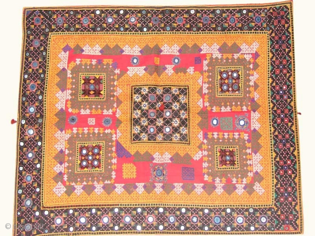 old piece in big size and in good condition and in 4 side of border 

old collection from jaisalmer handloom handicraft industries           