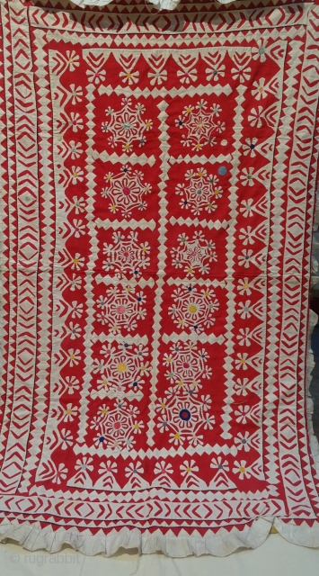 ralli quilts, applique chandrwa from rajasthan or gujrat. baby quilts , dowry quilts

good condition.rare piece.
                  