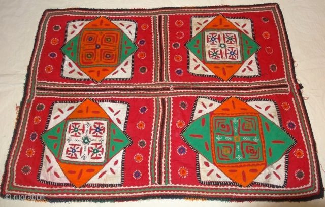 ralli quilt applique patchwork from sindh region of india and pakistan patchwork from gujrat rajasthan dowry pillows from rajasthan,gujrat banjra applique pillow
           