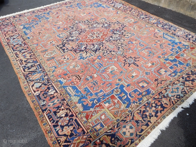 9.2x11.10
heriz rug circa 1925
it shows low spots if you need more images contact us 
Domimex rugs 571 2697459               