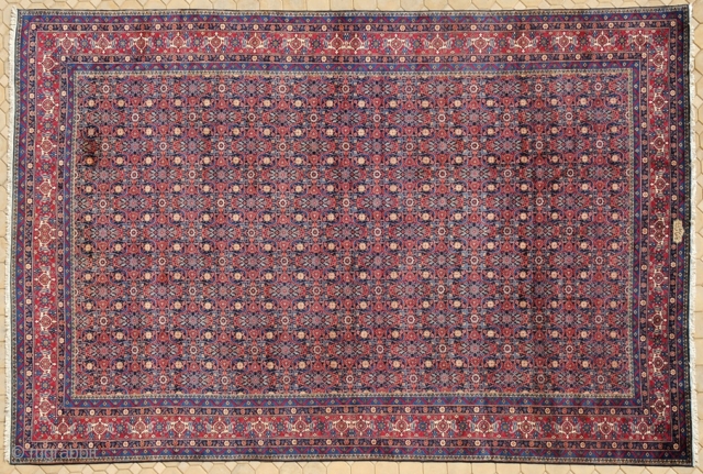 RUG NO	:	4
SIZE	:	562 x 342
TYPE	:	Anitque 1905
DESIGN	:	Yazd Arab Mazar
CONTENT	:	Wool on cotton
BACKGROUND COLOUR	:	Multi
BORDER COLOUR	:	Blue   SOLD,SOLD ,SOLD                  