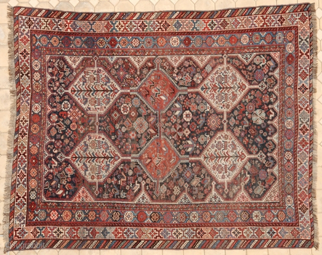 RUG NO : 70 
 
SIZE : 288 x 210 cm 
 
TYPE : Arab Khamseh 1880 
 
ORIGIN : Iran 
 
DESIGN : Murghi 
 
CONTENT : Wool on wool 
  ...