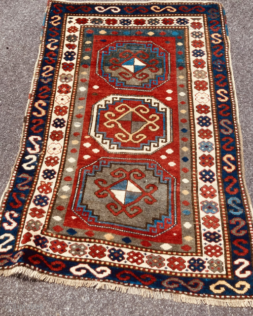c.1890s Kazak / Borjalu….approx 3.3 x 4.7…..
2 sm. tied-up spots on lower left edge (close-ups can be sent)…..checks drawn on U.S. banks preferred….
Thanks very much…..Ed Briggs