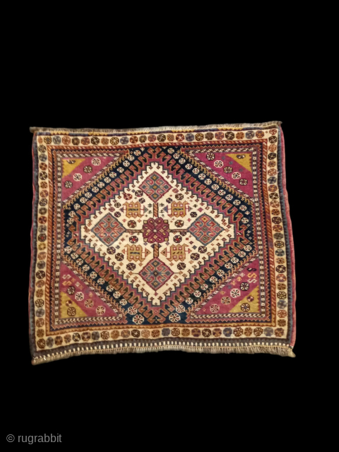A pair of beautiful qashqai bag face with soft wool and elegant colors.
professionally washed.
cm 60x60 ca