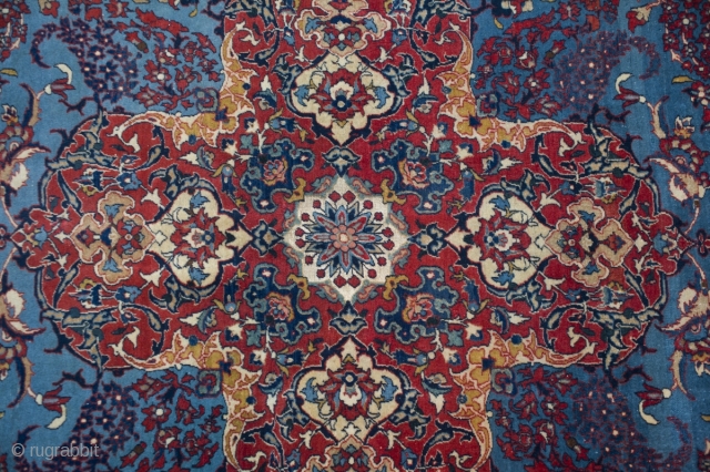 Outstanding Esfahan cm 385x255 /12,7"x8,4". Simply wonderful piece with amazing design and colors. An abrash on blu sky field. Some corrosion on silk patterns. One end miss ( about 1 centimeter). The  ...